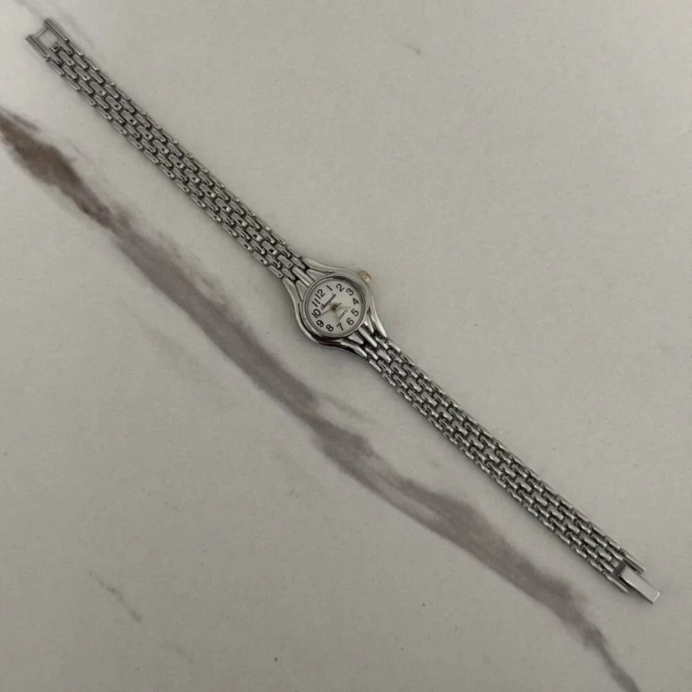 Sku0261 Retro Silver White dial Women‎ Casual Round Watch Bracelet + gift bag